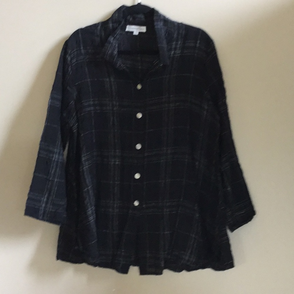 Black pattern blouse